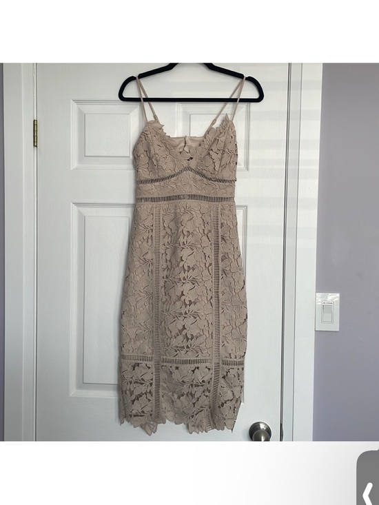 Bardot Dresses & Skirts - Bardot Taupe Lace Midi Dress with Spaghetti Straps